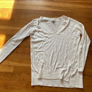 Lucky Brand Size S White Long Sleeved Sweater